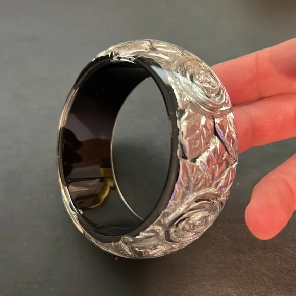 Vintage Plastic Bangle Bracelet, Clear with Silver Flowers, Black, Retro, Boho - Picture 5 of 7